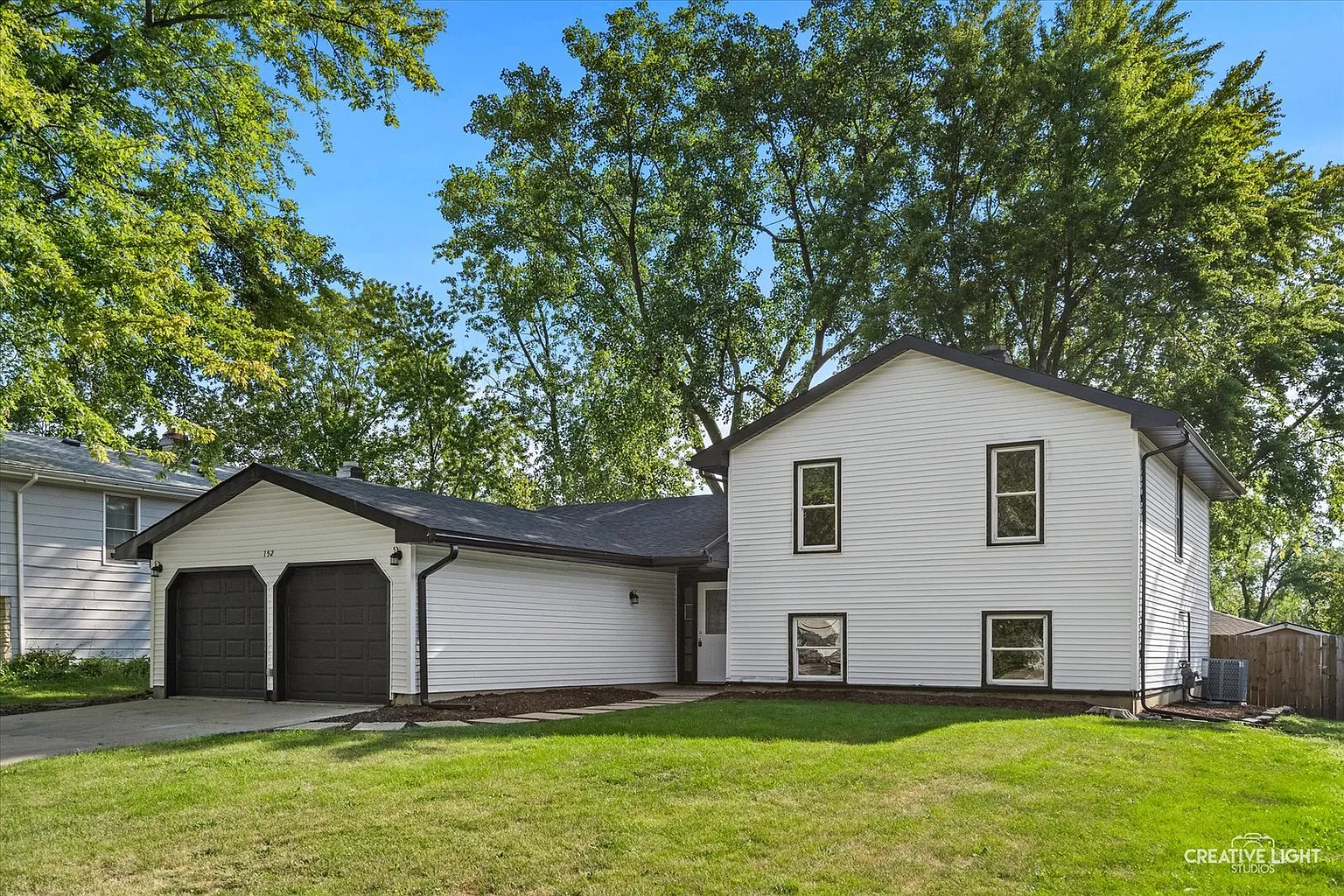 152 Richmond Dr photo 1