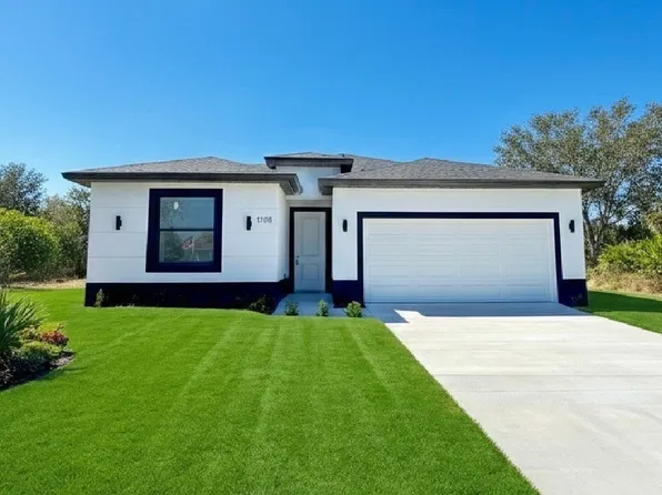 9031 W Castle Cir, Labelle, FL 33935