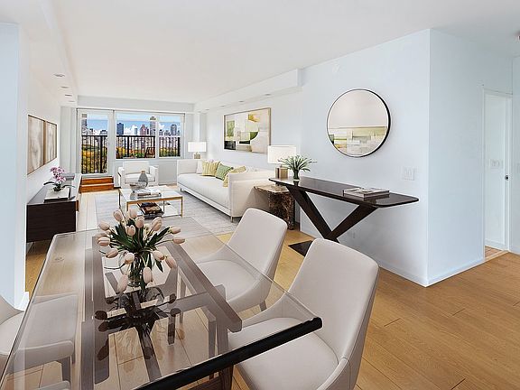 3rd image of 80 Central Park W APT 18A