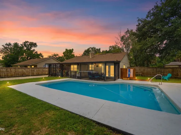 1695 SANDY HOLLOW Loop, Middleburg, FL 32068