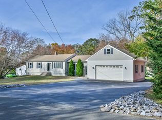 232 Pompeo Rd, North Grosvenordale, CT 06255