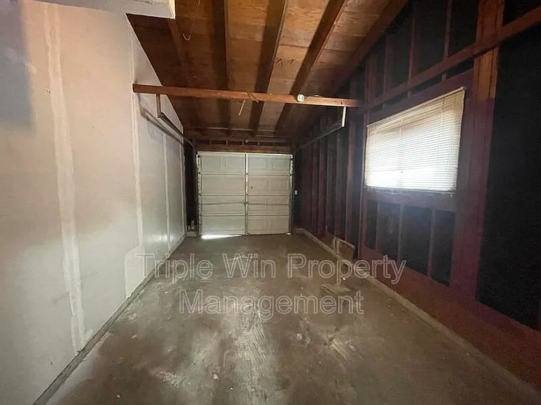 3125 Saint Catherine St — Photo 7