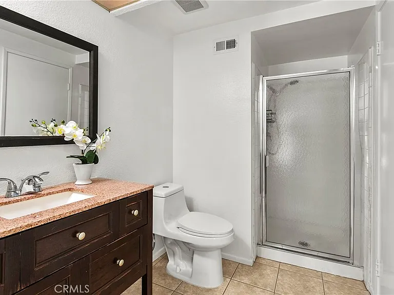 6516 E Camino Vis #1 — Photo 9