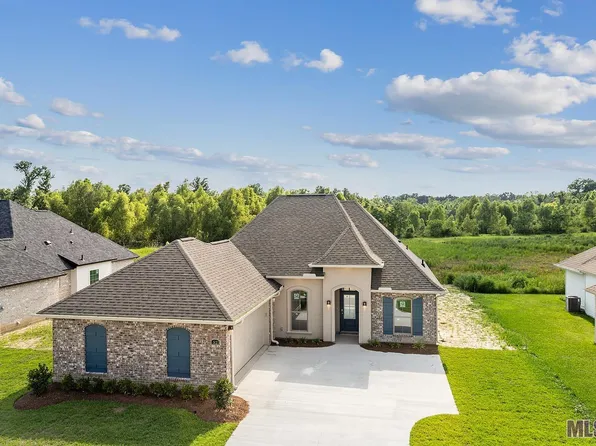 1523 S Fourchon Ave, Gonzales, LA 70737