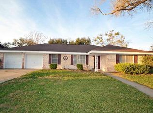 216 Longfellow Ln, Victoria, TX 77904