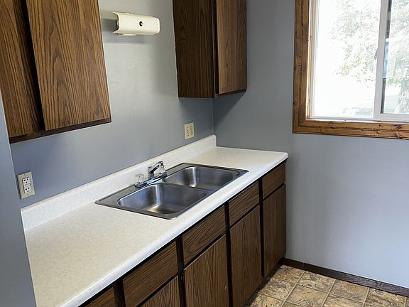 2nd image of 384 Railroad Ave #11488047