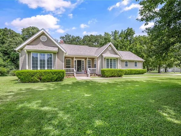 13946 Fairmount Rd, Siloam Springs, AR 72761
