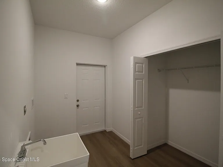1658 Hamilton Ave SW — Photo 14