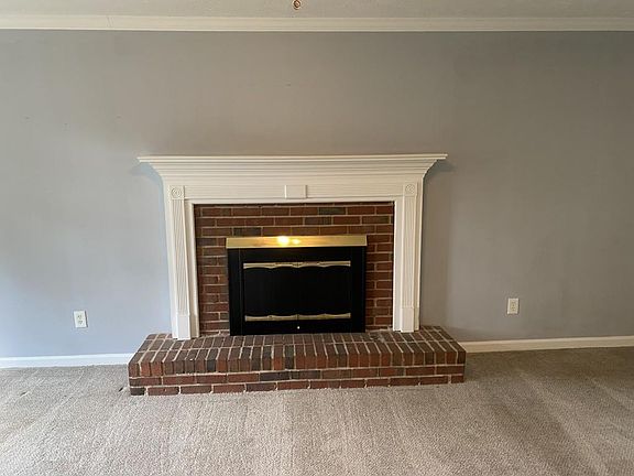 5th image of 4749 Shallow Ridge Rd NE