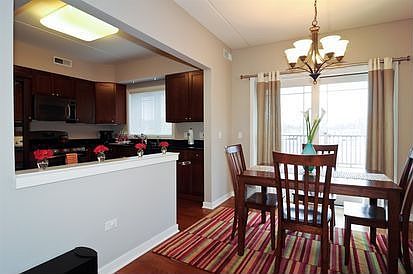 5th image of 5588 N Lincoln Ave APT 204