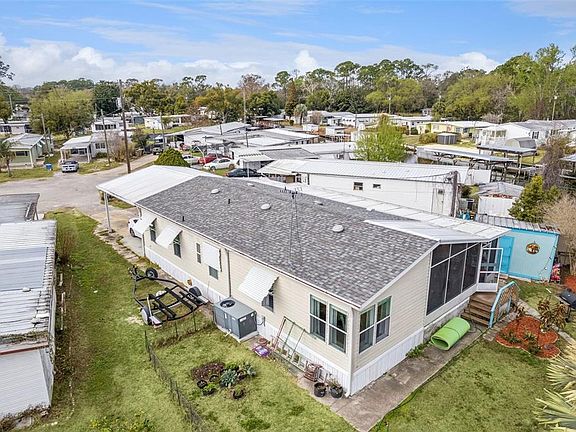 2nd image of 26142 Rose Ln