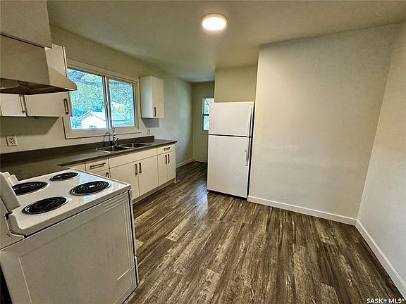 4th image of 807 Weldon AVENUE