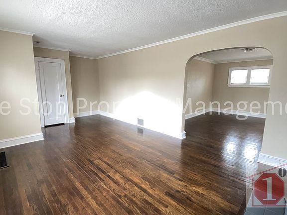4th image of 7325 Forest Ave