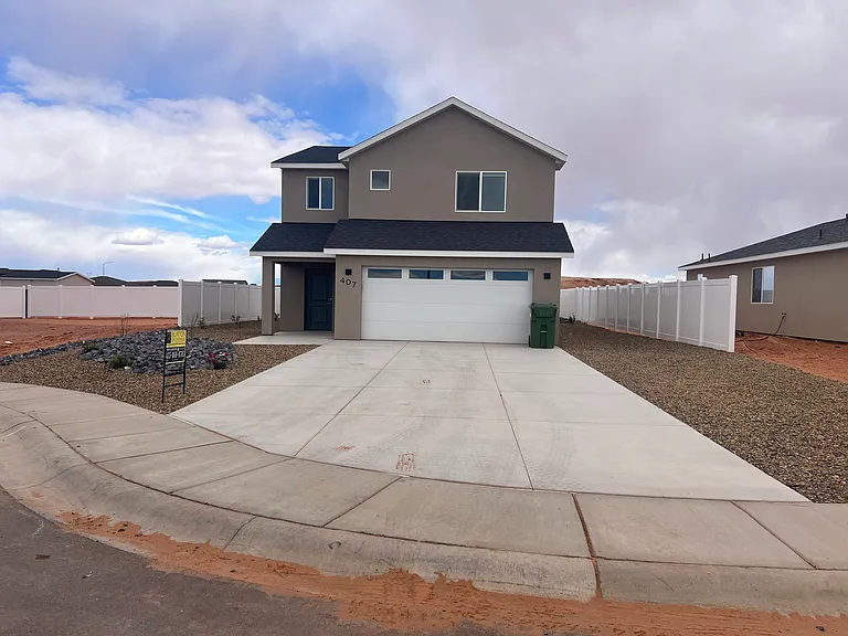 407 Slavens Way — Photo 1