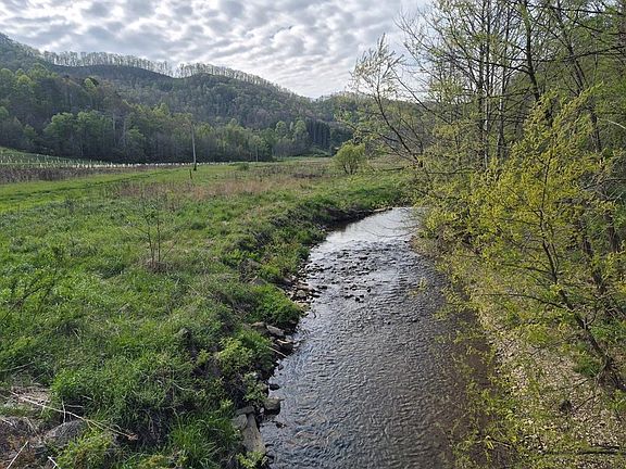 3rd image of 2789 Dry Fork Rd