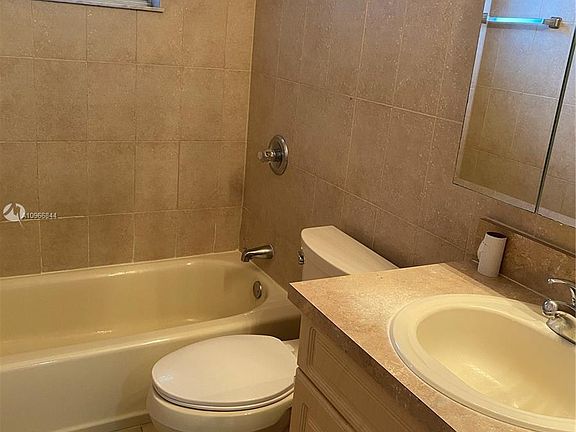 5th image of 234 NW 48th Ct #0