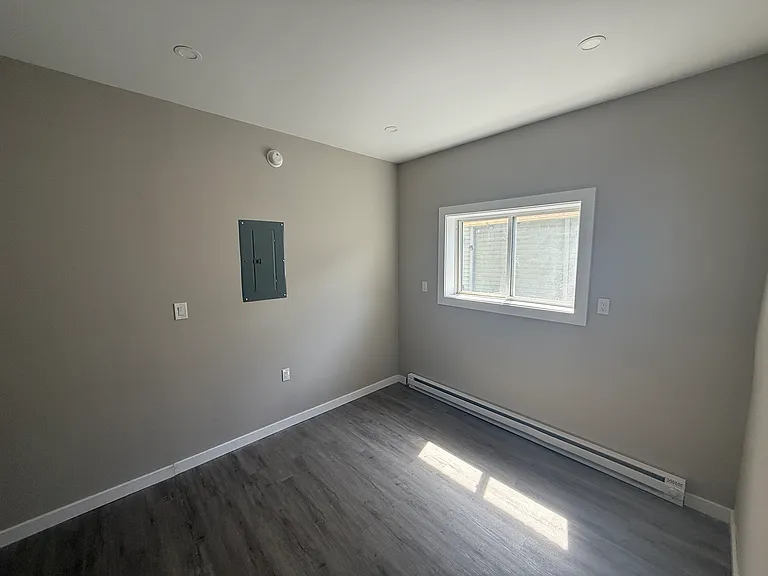 406 Front St #2 — Photo 8