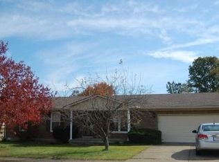106 Periwinkle Dr, Radcliff, KY 40160