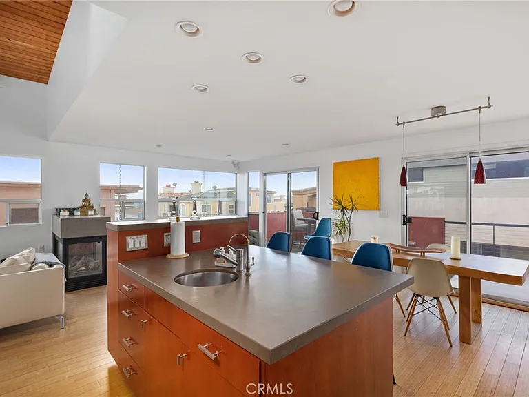 701 Loma Dr — Photo 21