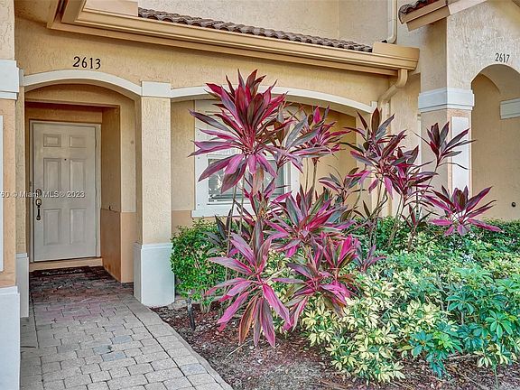 5th image of 2613 SW 83rd Ter #104