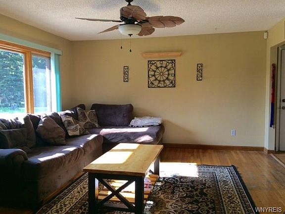 2nd image of 1249 Wehrle Dr