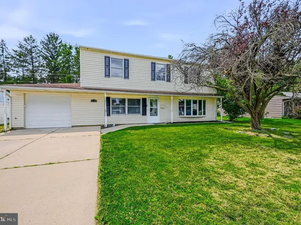 24 Keller Rd, Newark, DE 19713