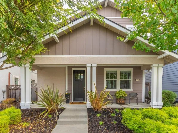 17715 Reynolds St, Marina, CA 93933