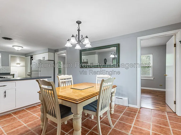 28 S Richmond Ave — Photo 15