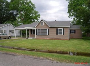 614 E Nezpique St, Jennings, LA 70546