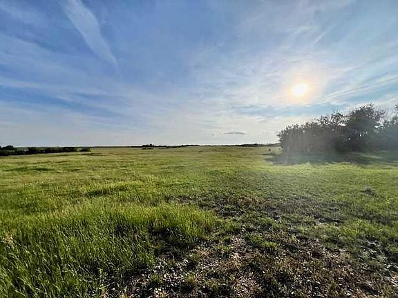 2nd image of 37232 Range Road 135 Rural Paintearth #No-18