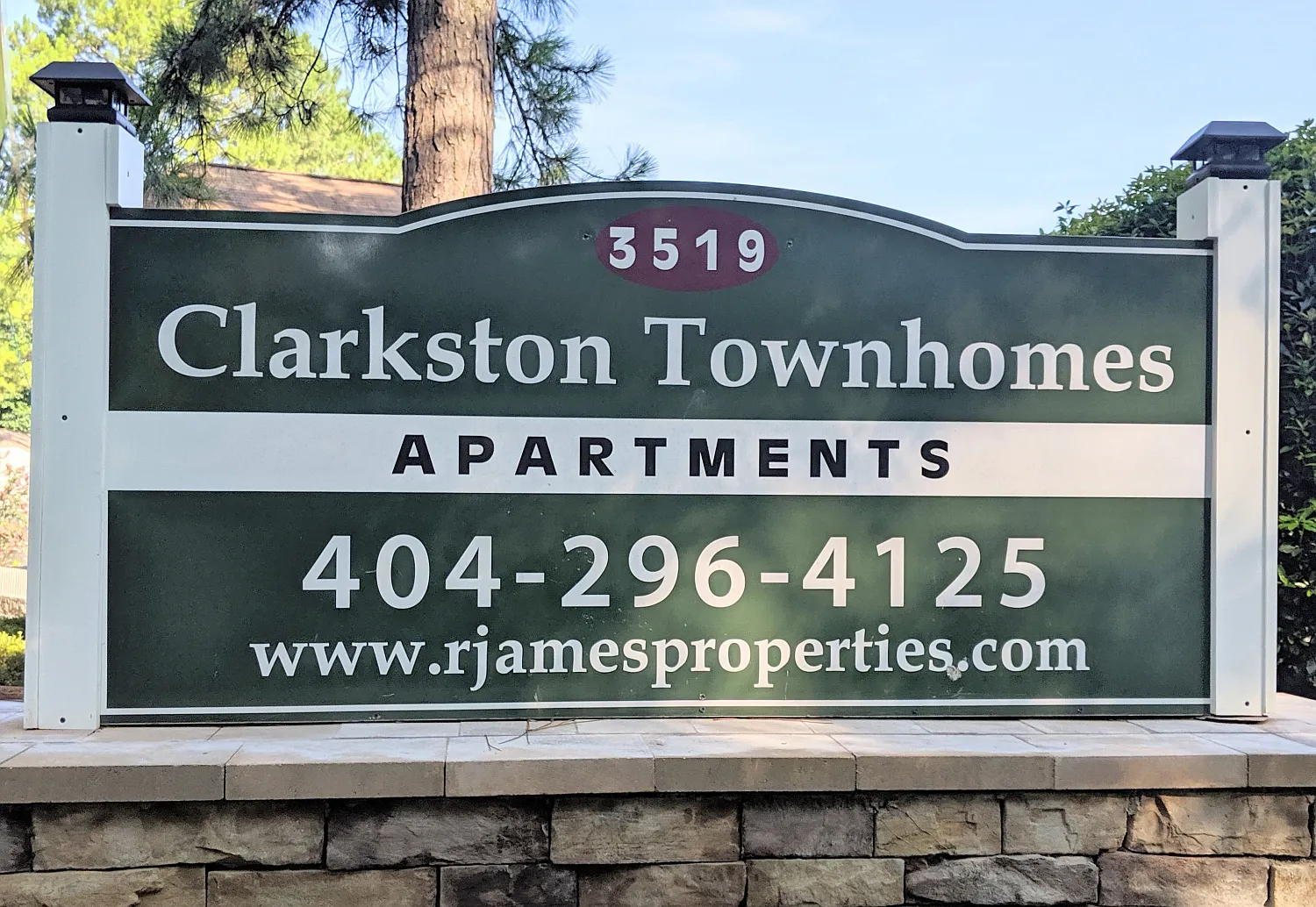 Clarkston Townhomes — Photo 2