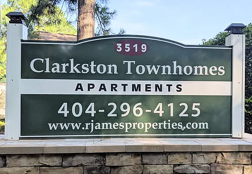 Clarkston Townhomes Photo 1