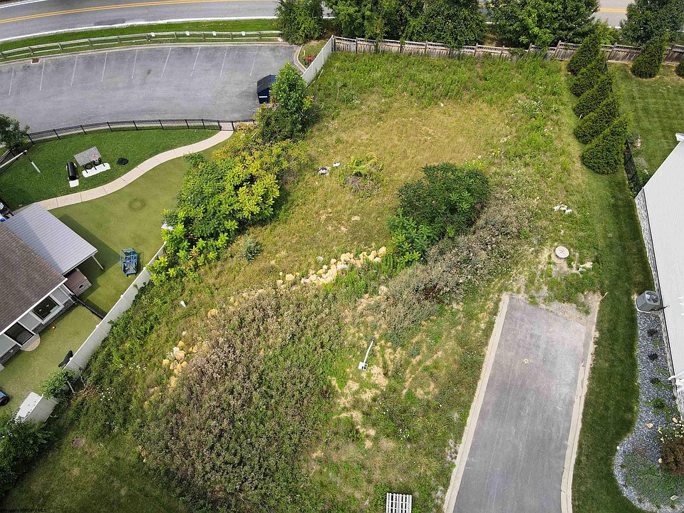 1st image of 118 Canyon Ridge Dr