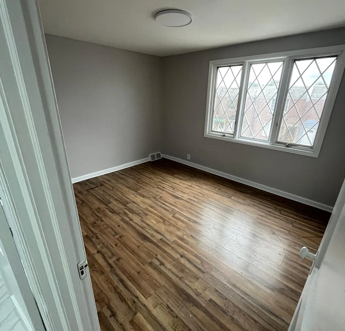 3 bed, 1068 sqft, $1,595 — Photo 4