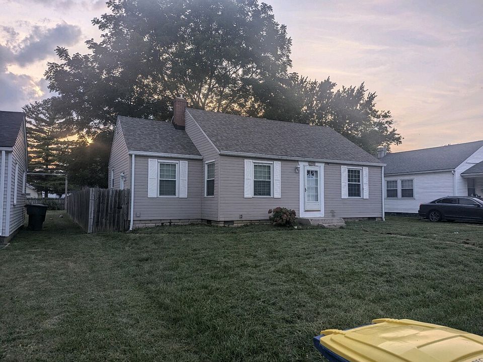 1st image of 2305 N Rosewood Ave