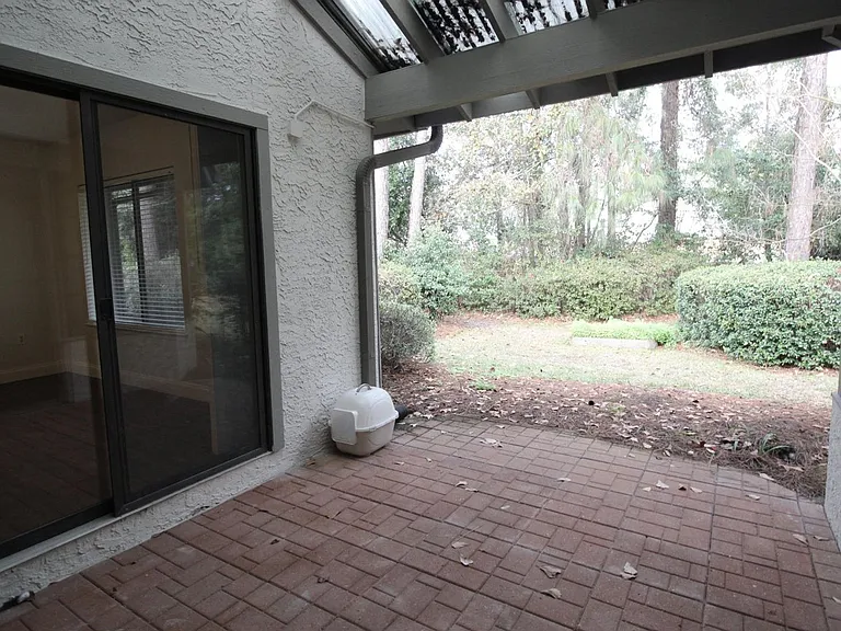 114 Gleneagles Dr — Photo 35