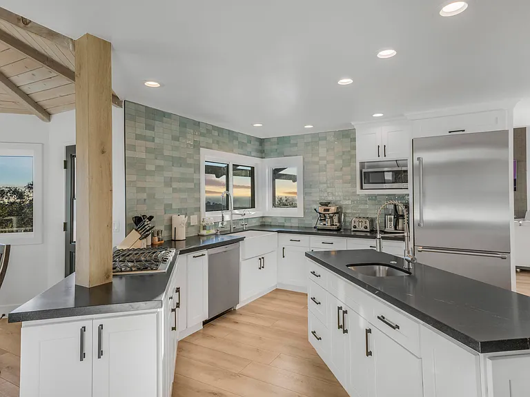 7030 Shepard Mesa Rd — Photo 9