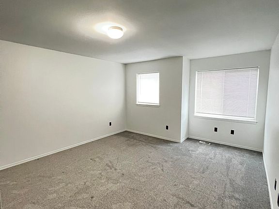 3rd image of 10430 13th Avenue Ct E
