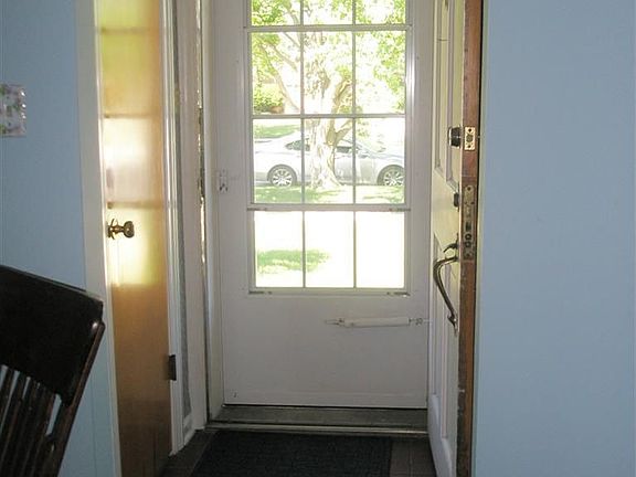 4th image of 7023 Olcott Ave