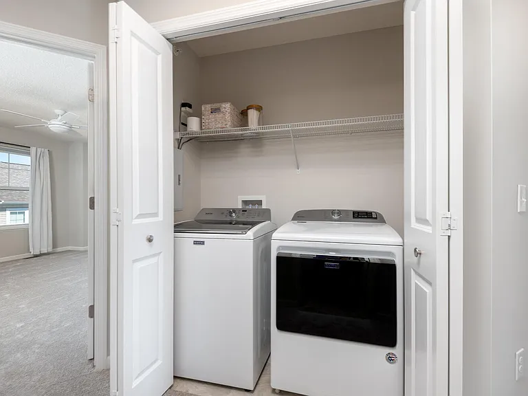809 Roselyn Dr — Photo 12