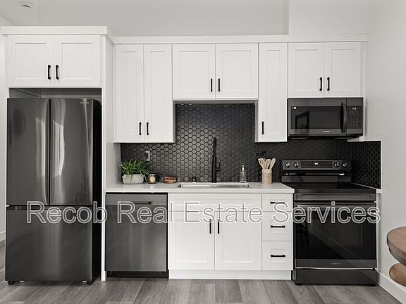 4th image of 1704-1710 Hanford Dr #1710-4