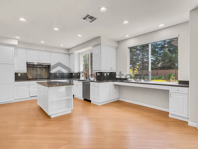 513 Winding Brook Ct — Photo 13