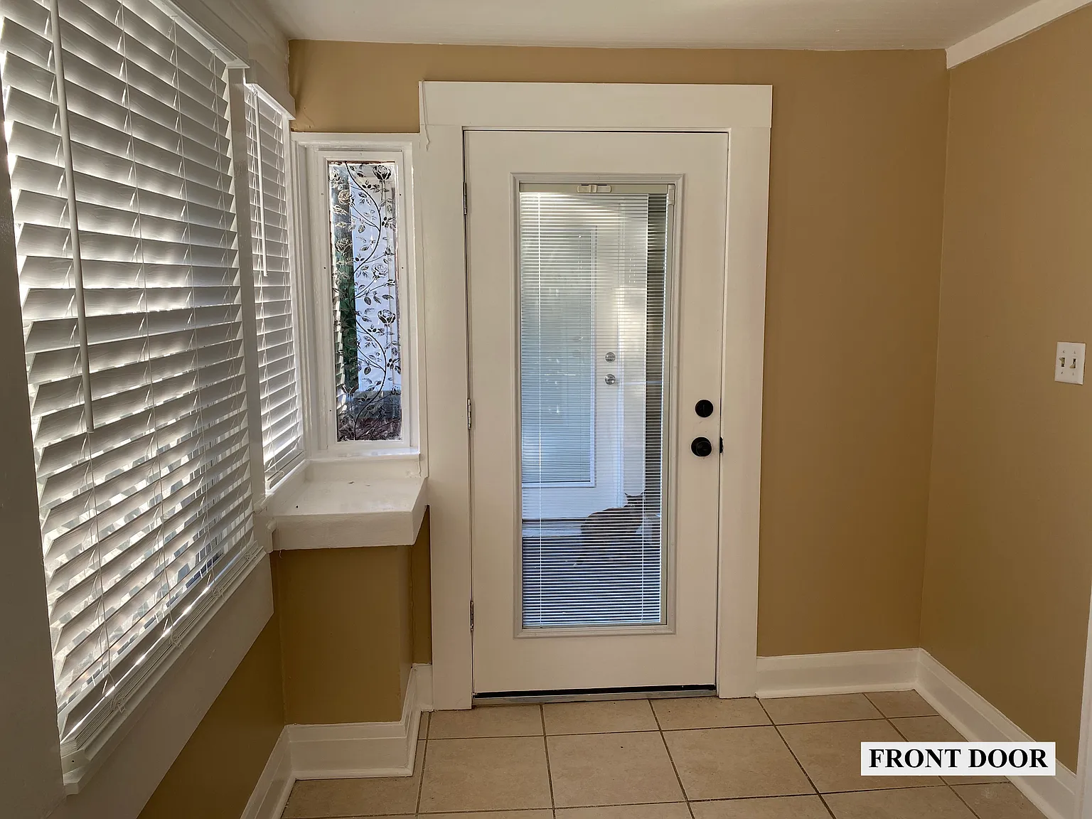 2 bed, 1100 sqft, $1,650 — Photo 2