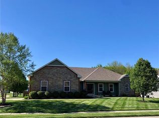 621 S Plum Creek Cir, Gardner, KS 66030