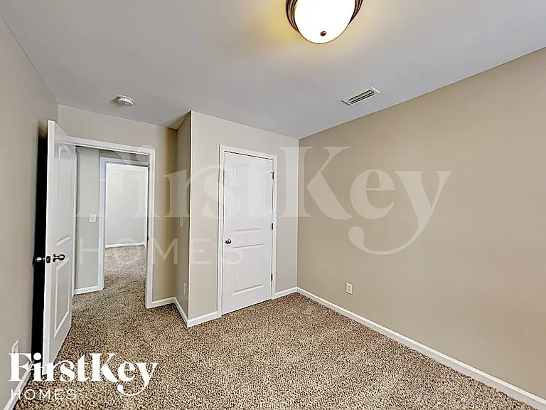 3917 Catawba Hills Dr — Photo 11