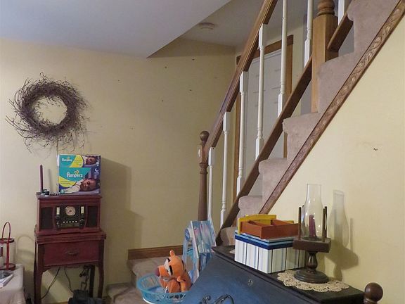 4th image of 103 E Fletchall St
