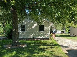 2006 Reo Rd, Lansing, MI 48910