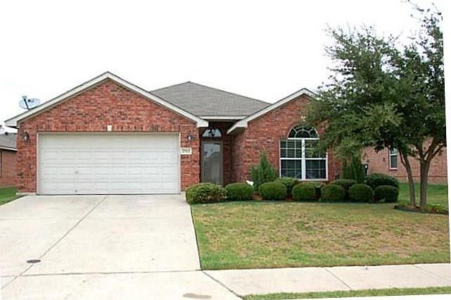 1st image of 2512 Emerald Ln