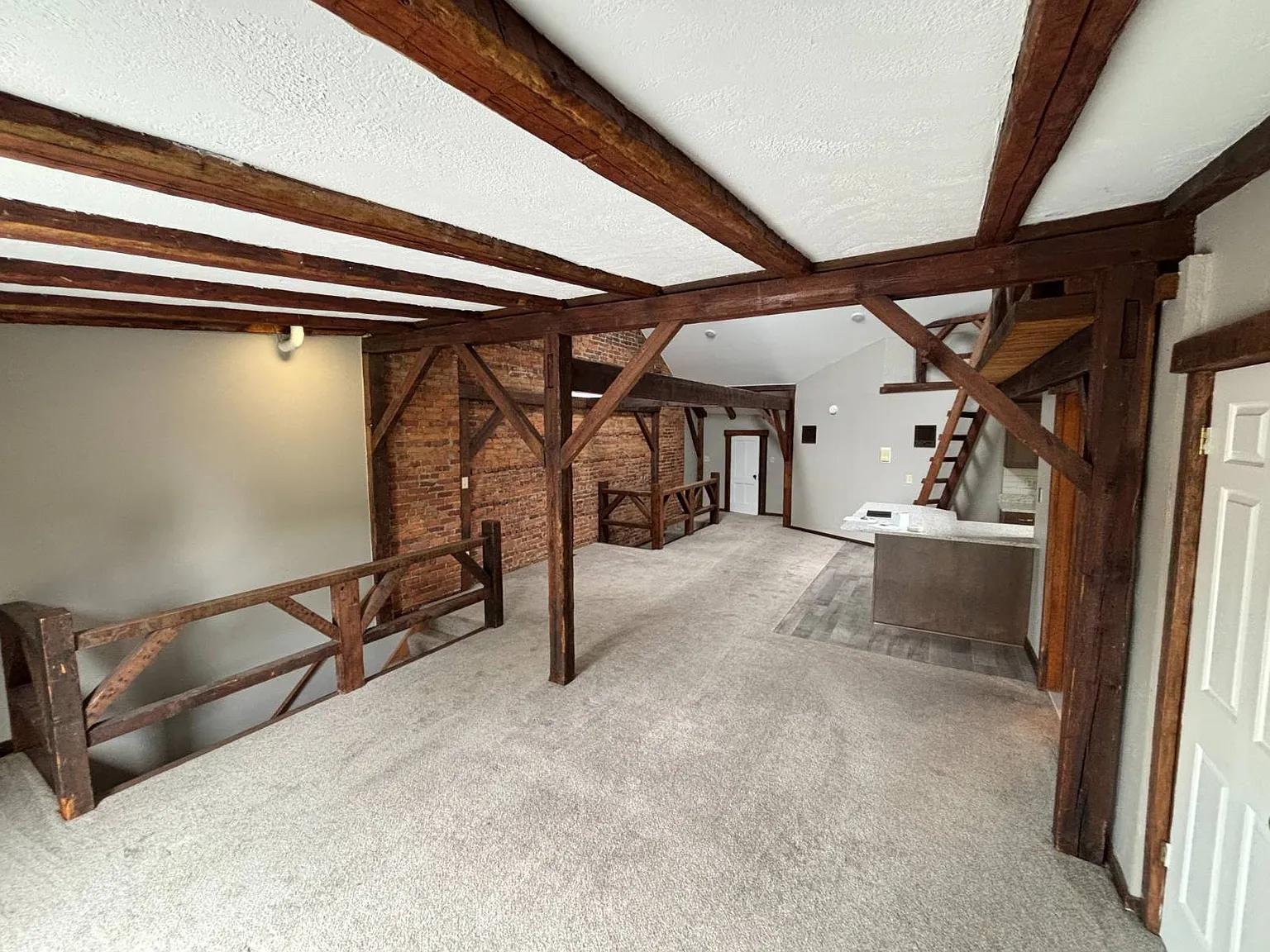 1 bed, 1.0 bath, $1,450 — Photo 2