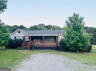 239 Green Meadows Dr, Hartwell, GA 30643